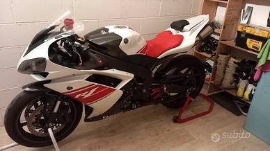 Yamaha YZF R1 