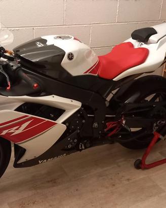Yamaha YZF R1 