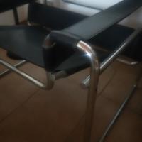Poltrona stile Bahaus in cuoio e cromature