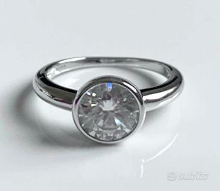 Anello Solitario in Argento con Moissanite 2 CT