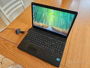 Pc portatile notebook Sony i5 SSD Windows 10