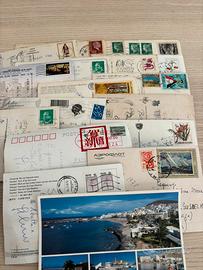 Lotto di 31 cartoline/ francobolli varie paesi
