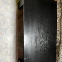 Tavolino di legno da soggiorno nero