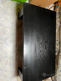 Tavolino di legno da soggiorno nero