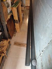 Pali in ferro verniciati di h 6 m e diam 10 Cm