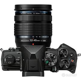 OM system OM-5 + Zuiko Pro 12-45 F4 + accessori