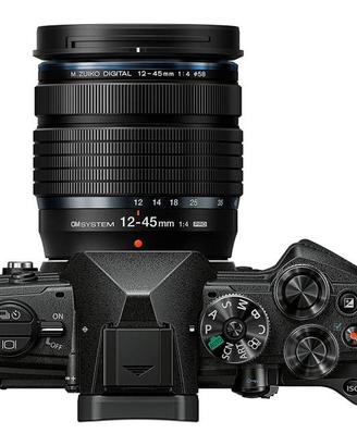 OM system OM-5 + Zuiko Pro 12-45 F4 + accessori