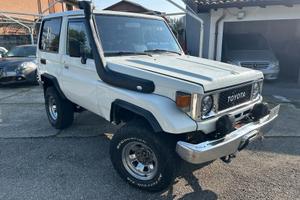 Land Cruiser BJ70 preparata