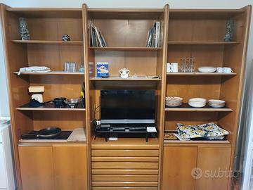 Mobile credenza con spazio tv