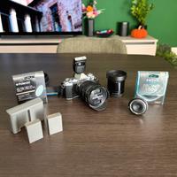 Olympus OM-D E-M5 II + 3 obiettivi e accessori