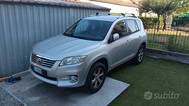 toyota R4 anno 2012