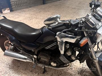 Yamaha FZX 750