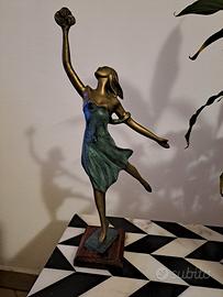 statuetta in bronzo