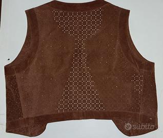 Gilet in pelle scamosciata e traforata