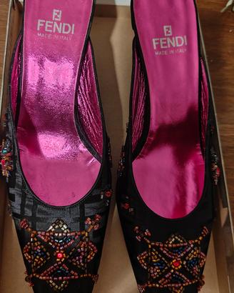 Sandali Fendi. 