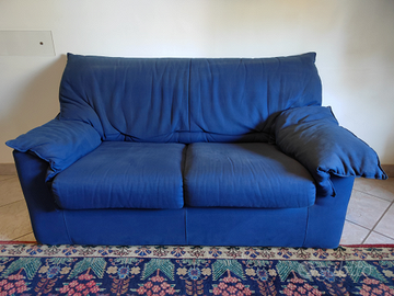 Coppia di divani colore blu