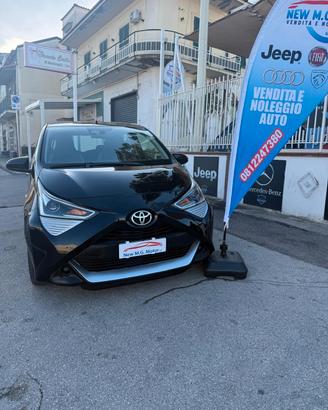 Toyota Aygo Connect 1.0 VVT-i 72 CV 5 porte x-clus