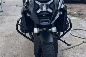 BMW GS 1300 triple black