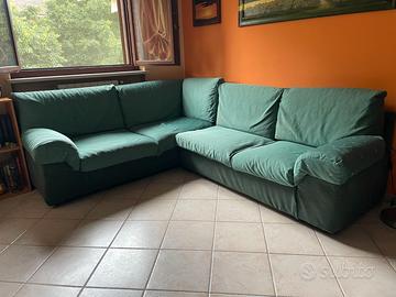 DIVANO ANGOLARE CON LETTO