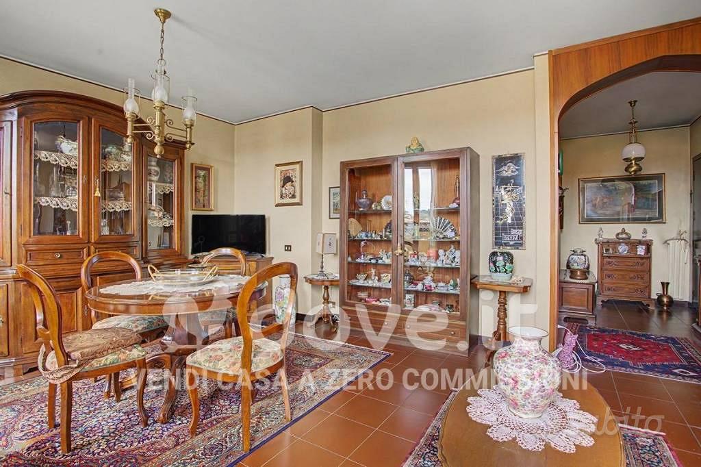 Apartment in Malnate, Folla - Vista 4