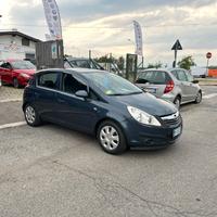 Opel Corsa 1.2 5 porte Cosmo