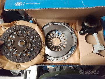 frizione Clio III 1.2 benzina 