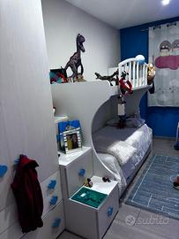 letto a castello armadio e  comodini come da foto 