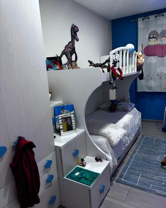 letto a castello armadio e  comodini come da foto 