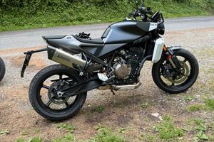 HUSQVARNA SVARTPILEN 801 2024 1500km