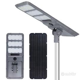 Lampione Energia Solare 600W 16h di illuminazione