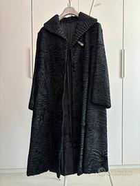 Pelliccia nera in Astrakan