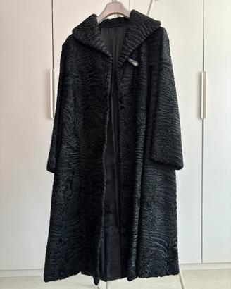 Pelliccia nera in Astrakan