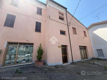 4 LOCALI A ALFONSINE