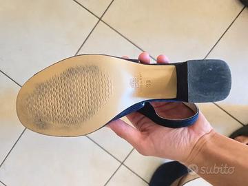 Sandali slingback blu notte in camoscio con tacco