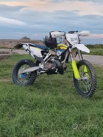 moto Husquarna 