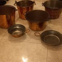 vecchie pentole in rame
