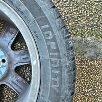 cerchi Audi a 3 con gomme invernali 