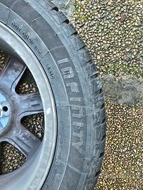 cerchi Audi a 3 con gomme invernali 