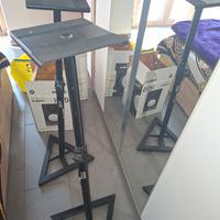 scheda audio  cuffie microfono rhode asta monitor 