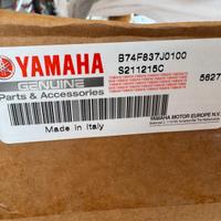 Yamaha XMAX 300 -  Pacchetto Urban 39L