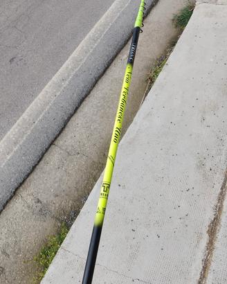 n3  canne trota lago tenute da amatore