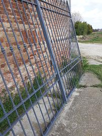 CANCELLO  IN FERRO PIENO