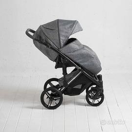 PASSEGGINO TRIO momon vernuji__pulito e ben tenut