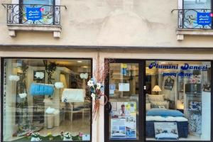 Cerchaimo negozio in centro a Genova