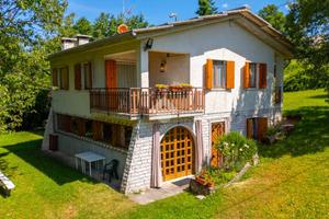 VILLA SINGOLA A ERBEZZO