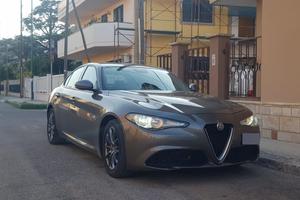 Alfa Giulia 2.2 150 CV 