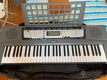 Tastiera Yamaha EZ200