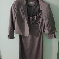 abito con giacca color lilla antico