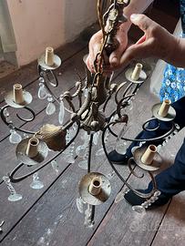 Lampadario vintage a 8 luci con gocce di cristallo
