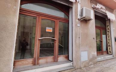 Locale Commerciale a Gonnosfanadiga